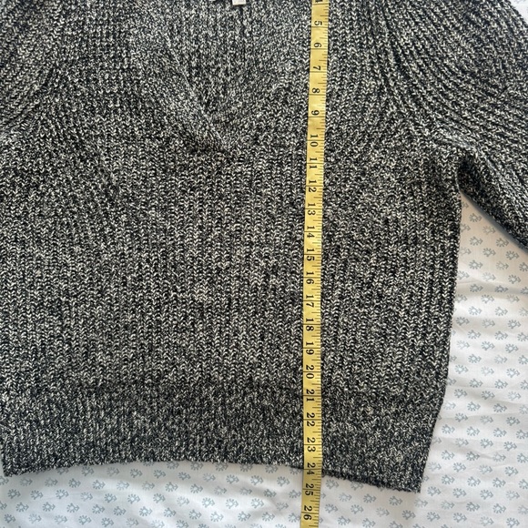 LOFT Women's V Neck Sweater - Picture 3 of 5